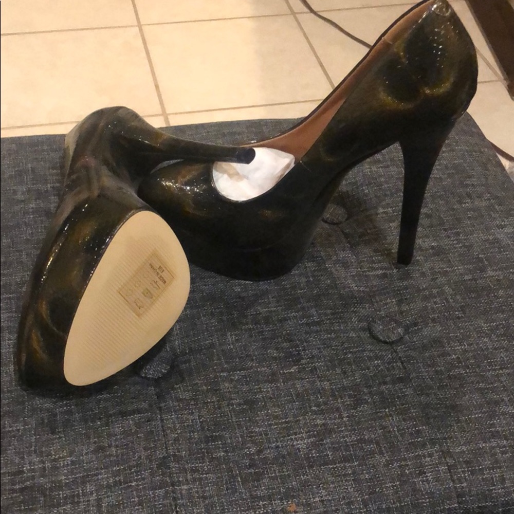 Pump - Picture 2 of 2